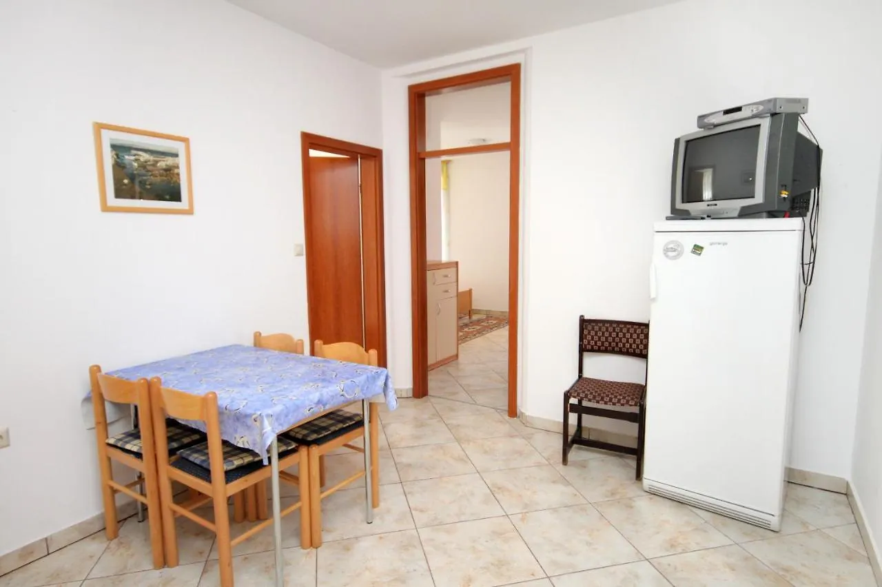 Apartments With A Parking Space Baska, Krk - 5444