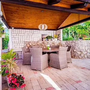 3* Gostinjska kuća Nadica